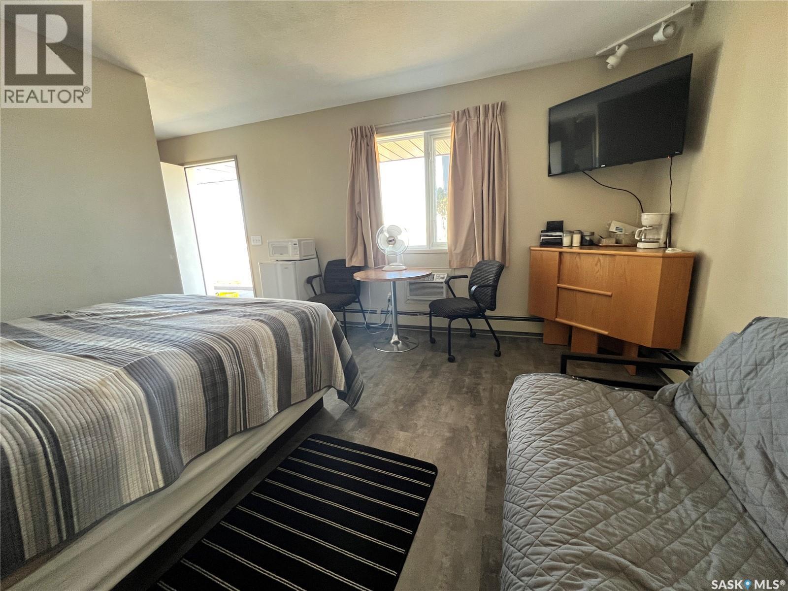 447 Saskatchewan Street, Elbow, SK