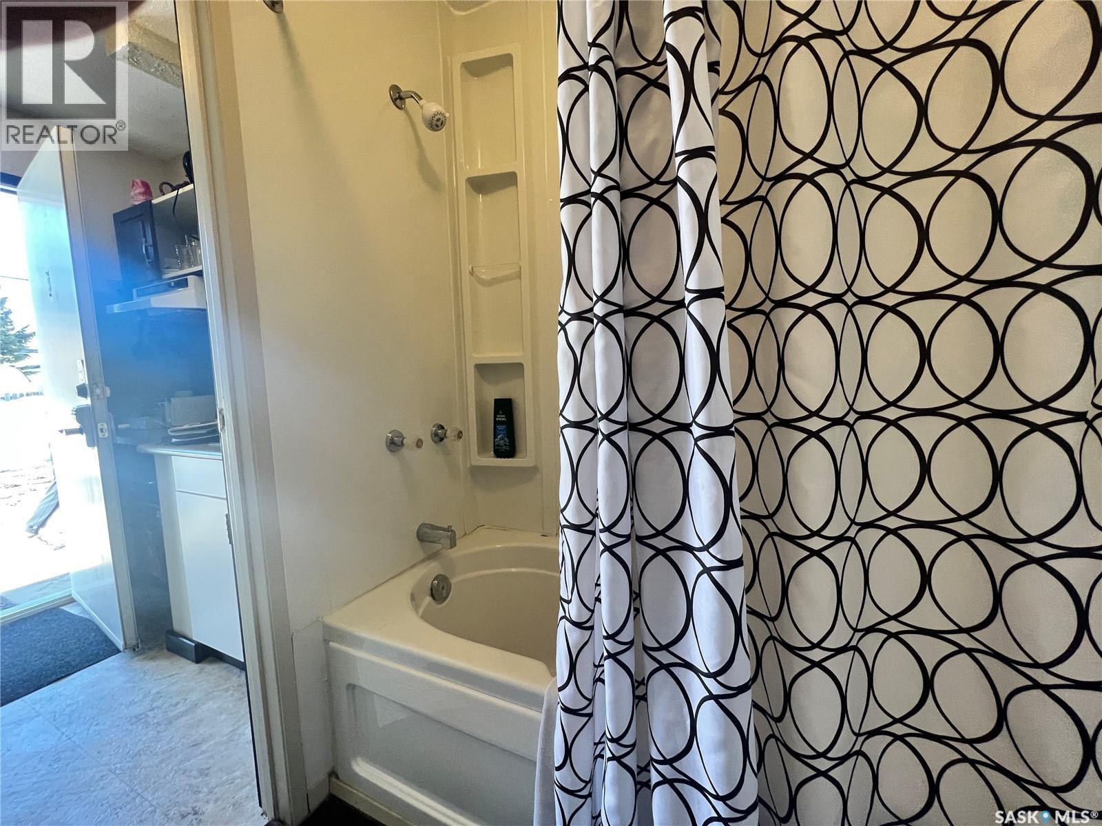 447 Saskatchewan Street, Elbow, SK