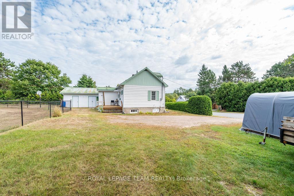 59 Drohan Street, Madawaska Valley, ON - Outdoor