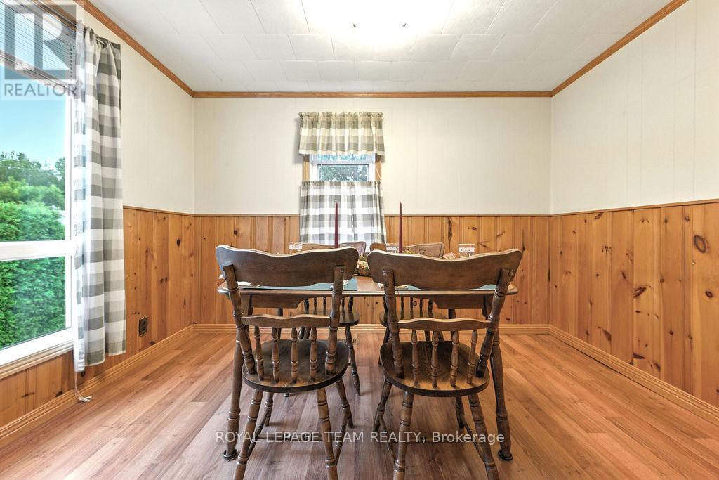 59 Drohan Street, Madawaska Valley, ON - Indoor Photo Showing Dining Room