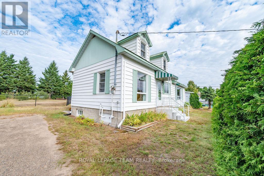 59 Drohan Street, Madawaska Valley, ON - Outdoor