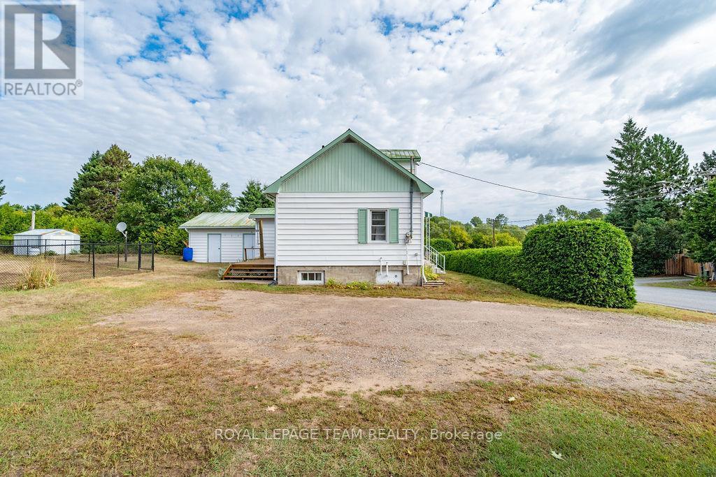 59 Drohan Street, Madawaska Valley, ON - Outdoor