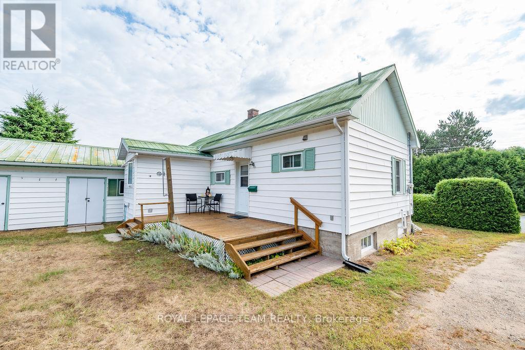 59 Drohan Street, Madawaska Valley, ON - Outdoor With Exterior