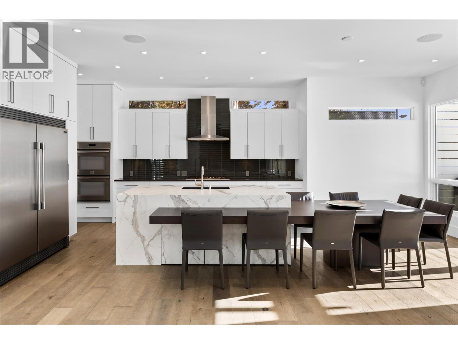 1049 Westpoint Drive, Kelowna, BC - Indoor