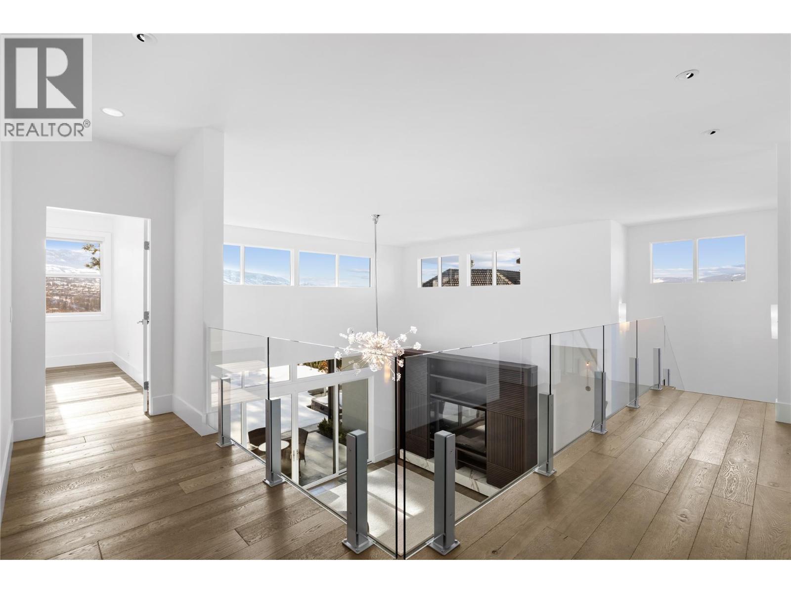 1049 Westpoint Drive, Kelowna, BC - Indoor Photo Showing Other Room