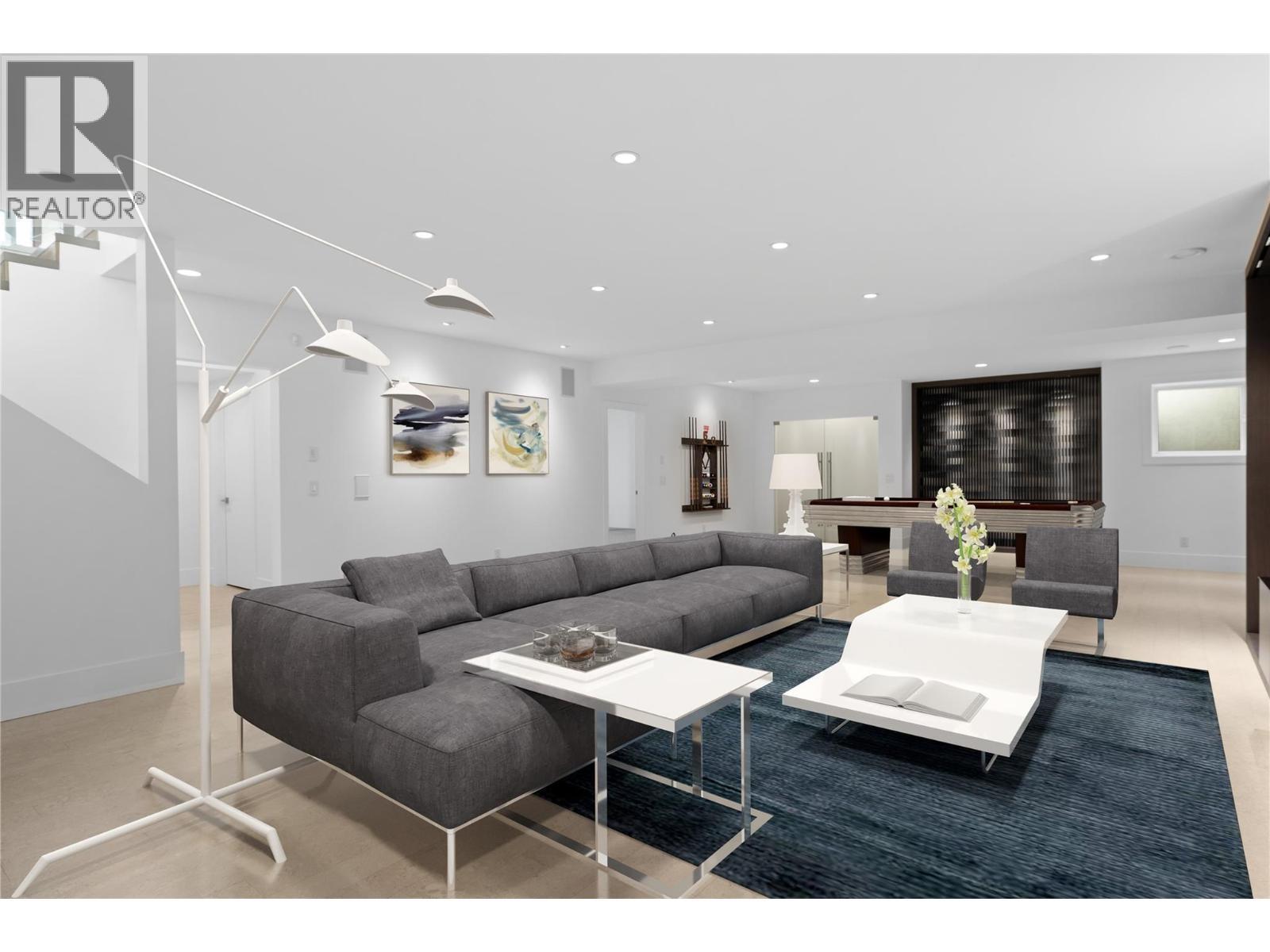 1049 Westpoint Drive, Kelowna, BC - Indoor Photo Showing Living Room