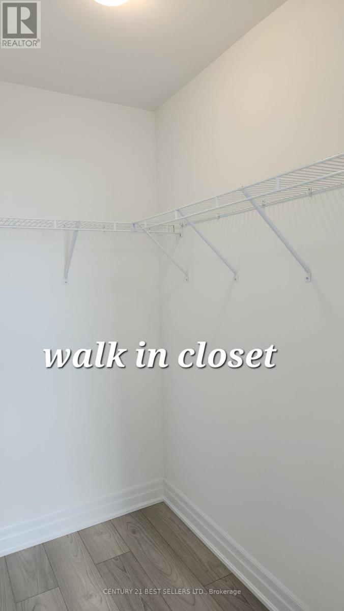 2407 - 36 Elm Drive W, Mississauga, ON - Indoor With Storage