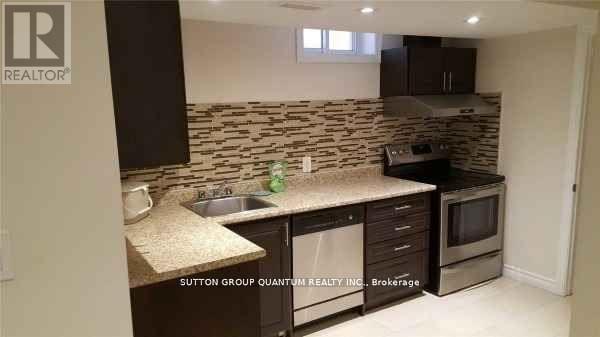 /Lower - 5193 Nestling Grove, Mississauga, ON - Indoor Photo Showing Kitchen