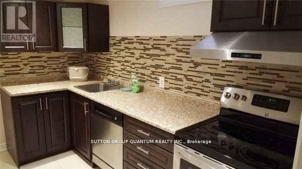 /Lower - 5193 Nestling Grove, Mississauga, ON - Indoor Photo Showing Kitchen