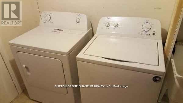 /Lower - 5193 Nestling Grove, Mississauga, ON - Indoor Photo Showing Laundry Room