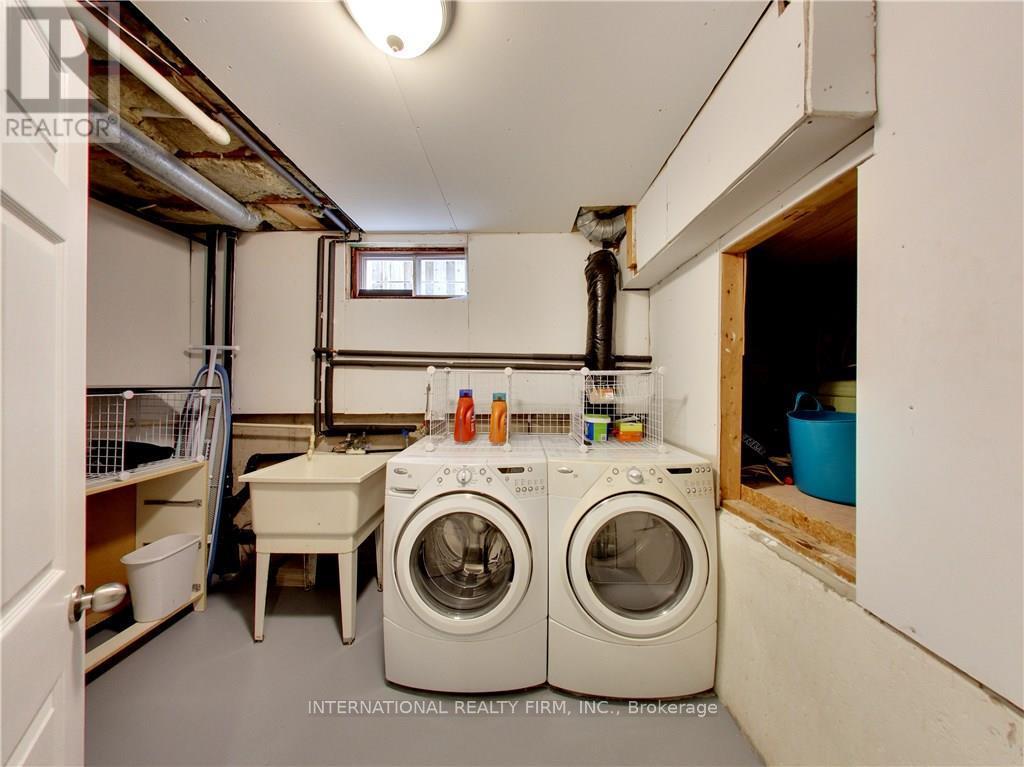 Basement - 5 Regis Court, Hamilton, ON - Indoor Photo Showing Laundry Room
