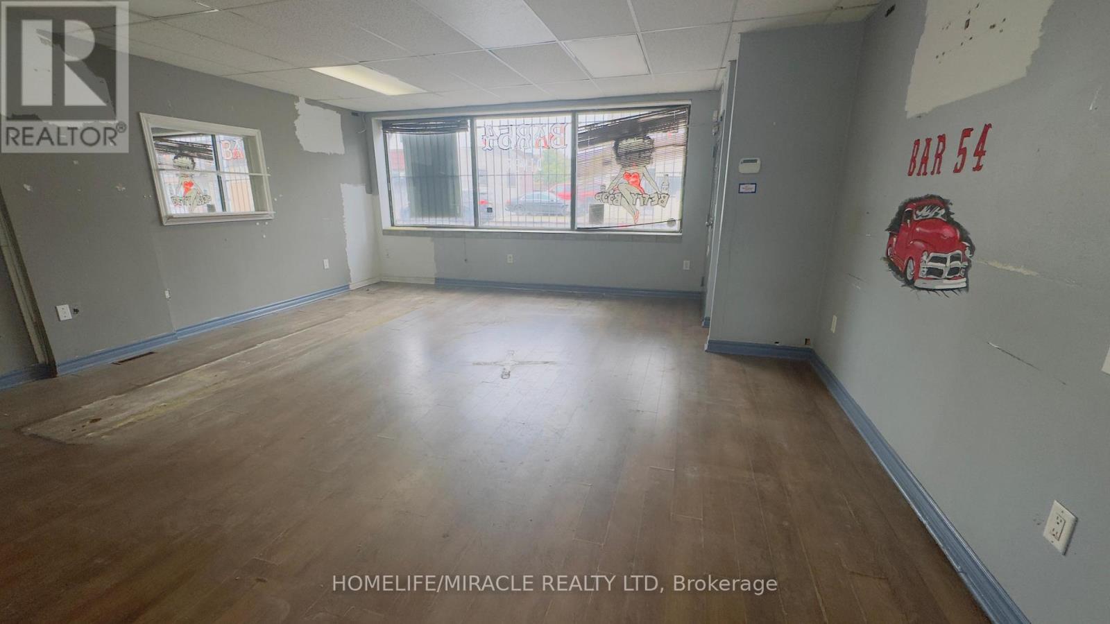 935 Barton Street E, Hamilton, ON