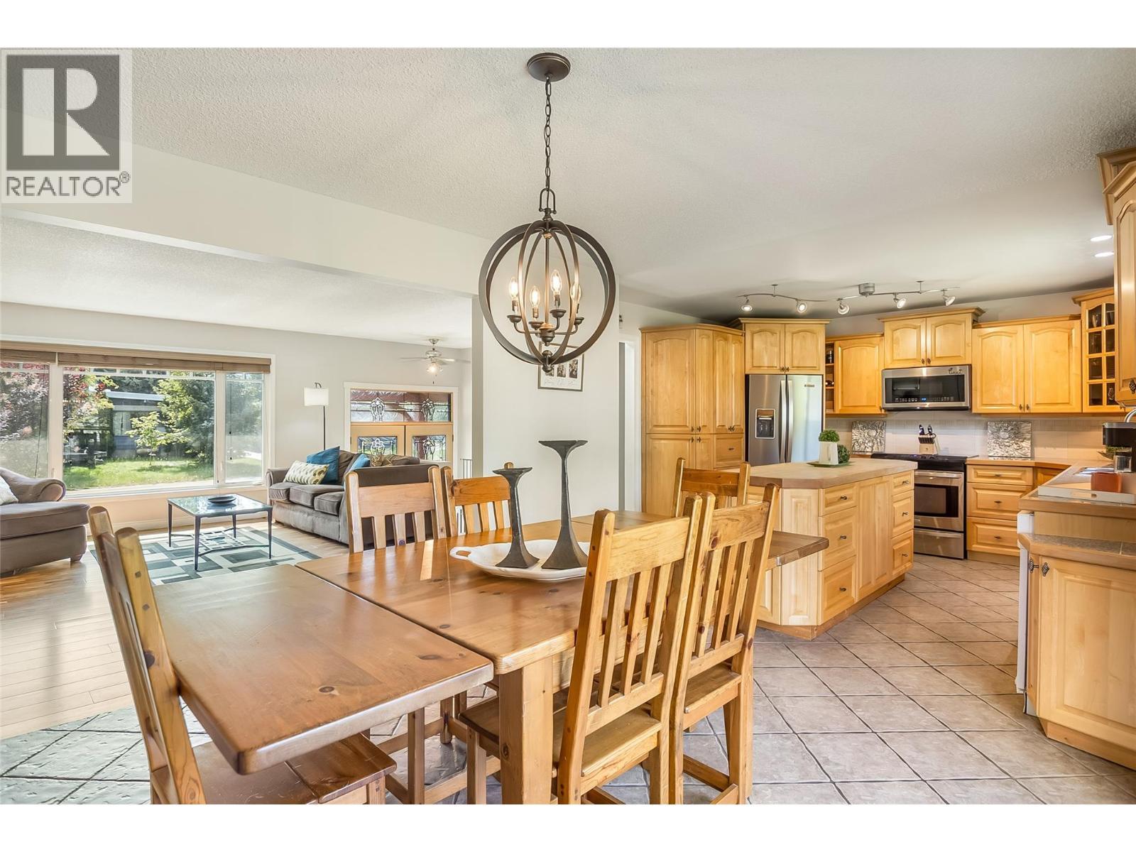 1824 Colbeck Road, Revelstoke, BC - Indoor