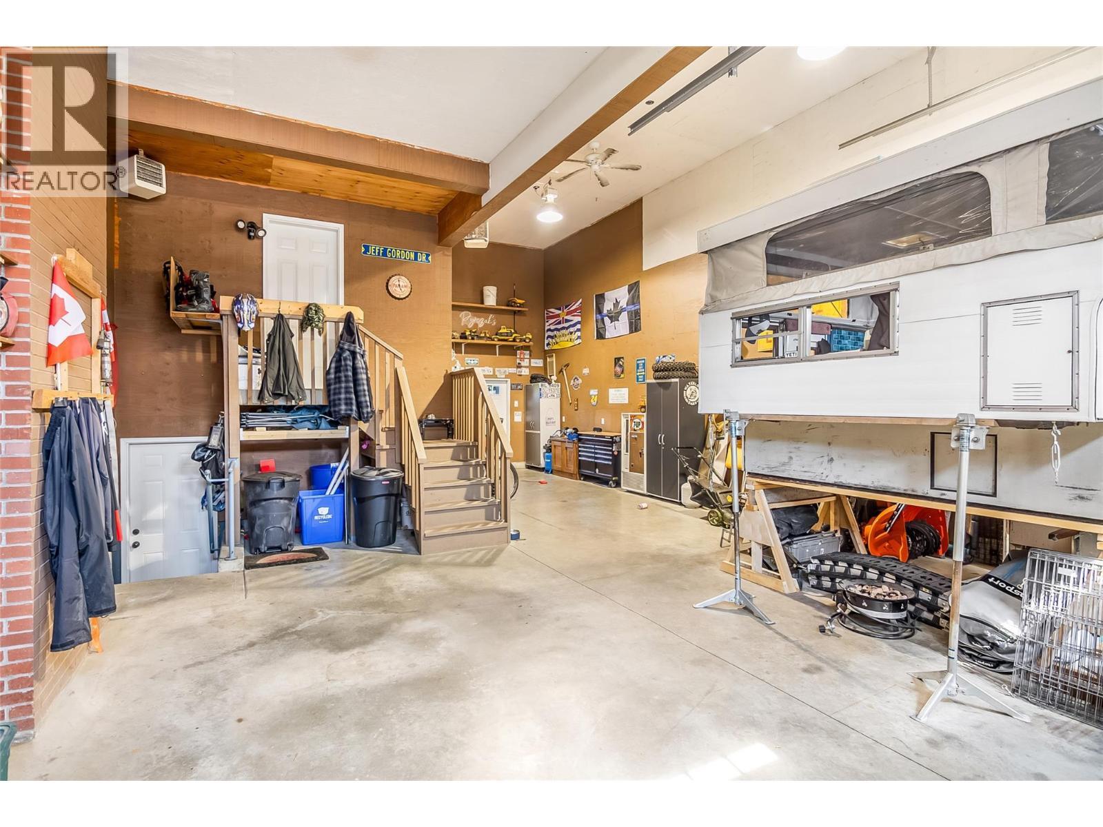 1824 Colbeck Road, Revelstoke, BC - Indoor Photo Showing Garage