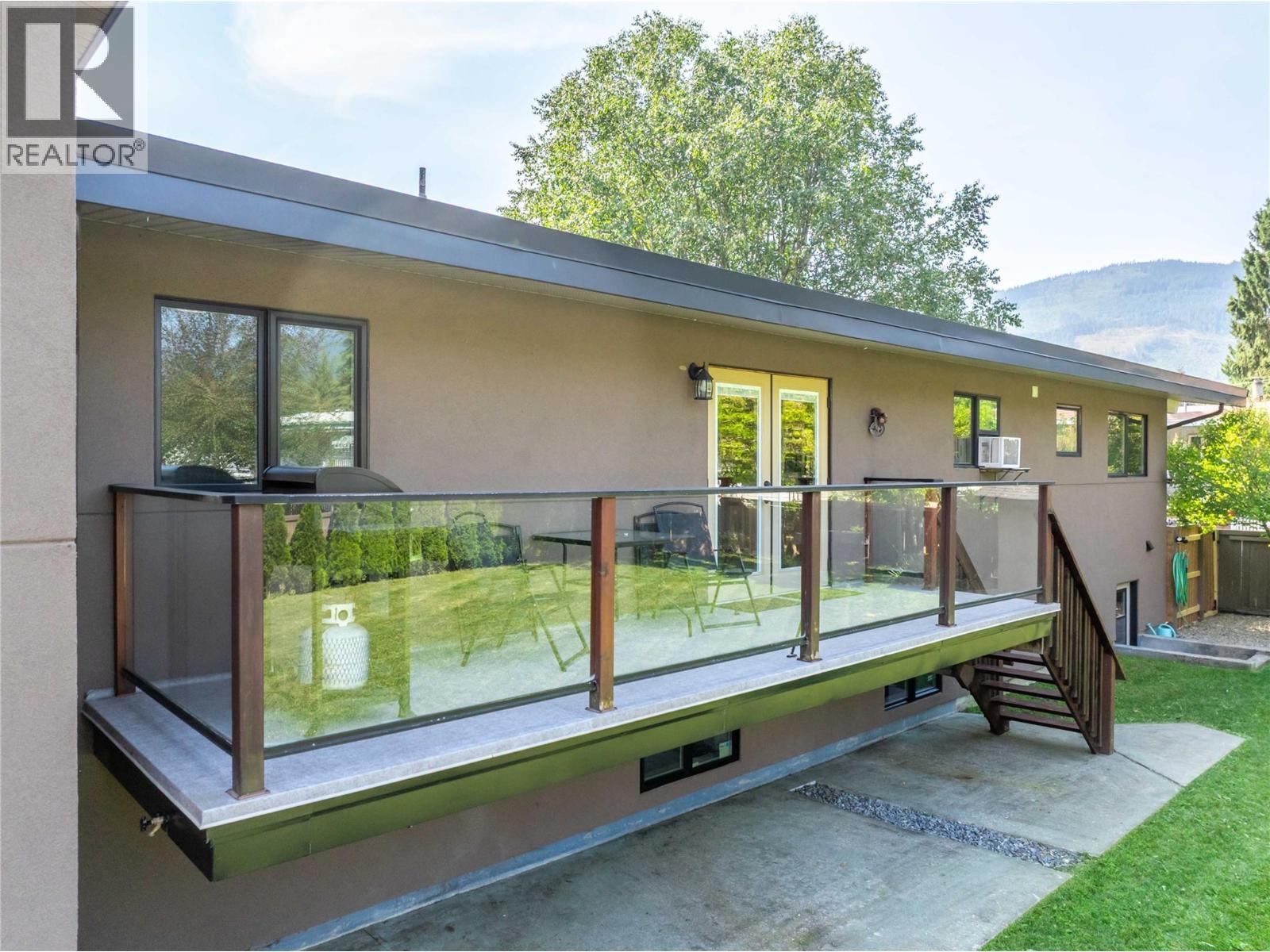 1824 Colbeck Road, Revelstoke, BC - Outdoor With Exterior