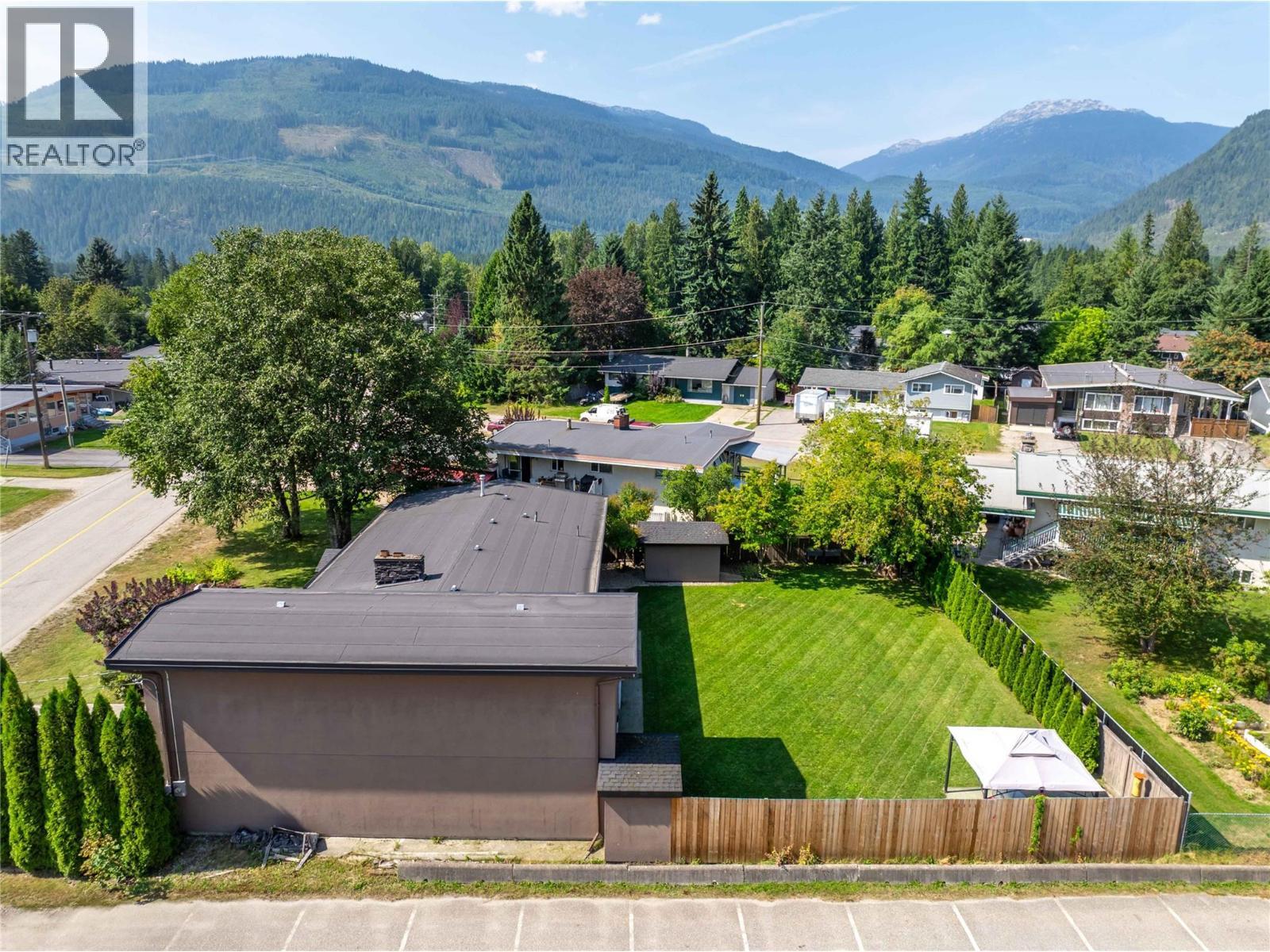 1824 Colbeck Road, Revelstoke, BC - Outdoor With View