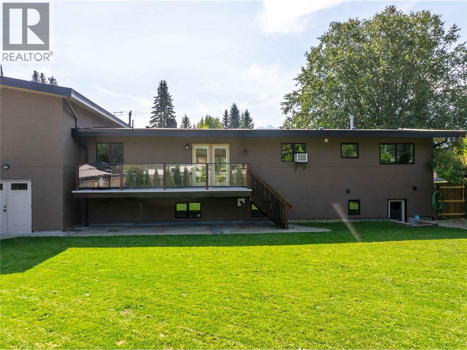 1824 Colbeck Road, Revelstoke, BC - Outdoor With Exterior