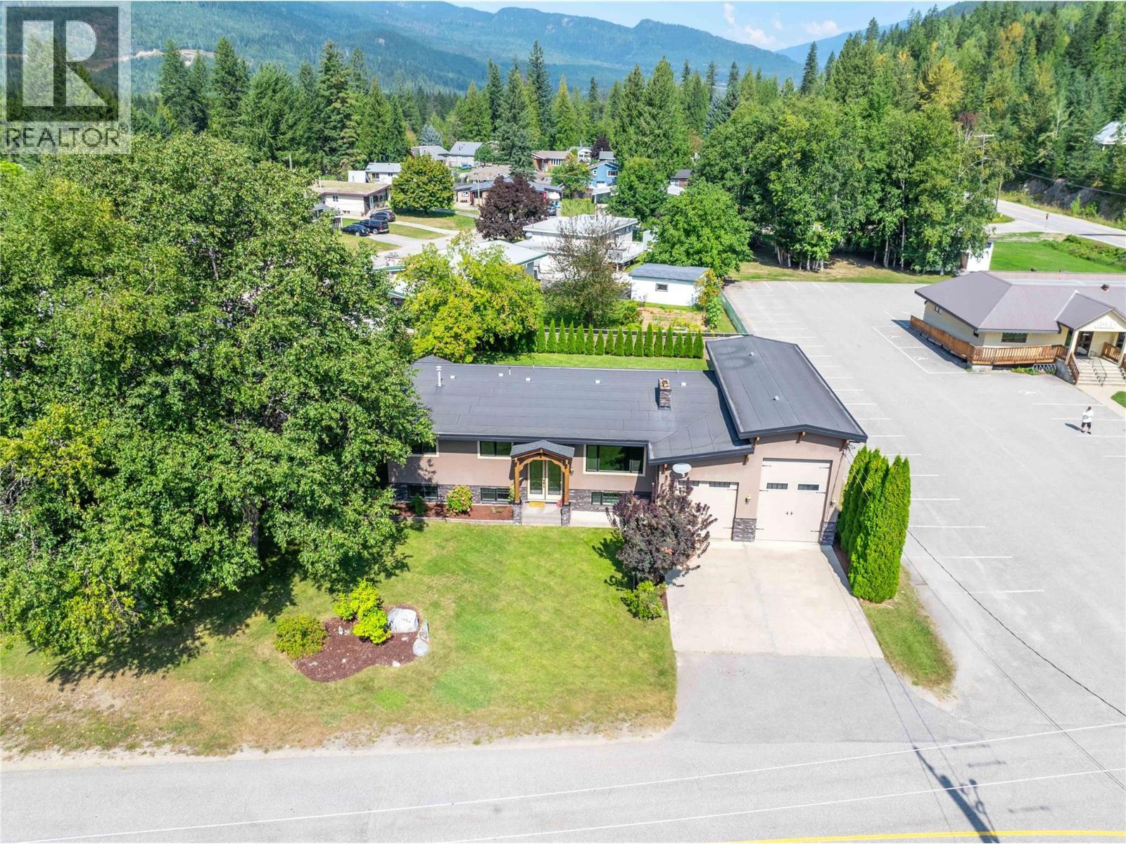 1824 Colbeck Road, Revelstoke, BC - Outdoor With View