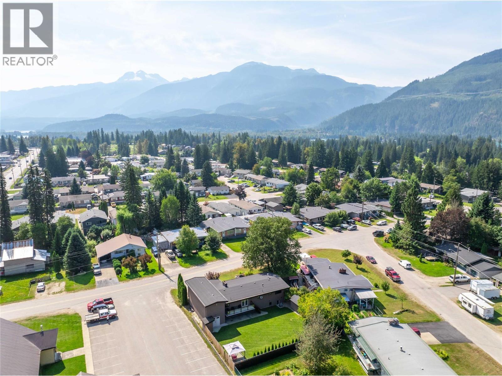 1824 Colbeck Road, Revelstoke, BC - Outdoor With View