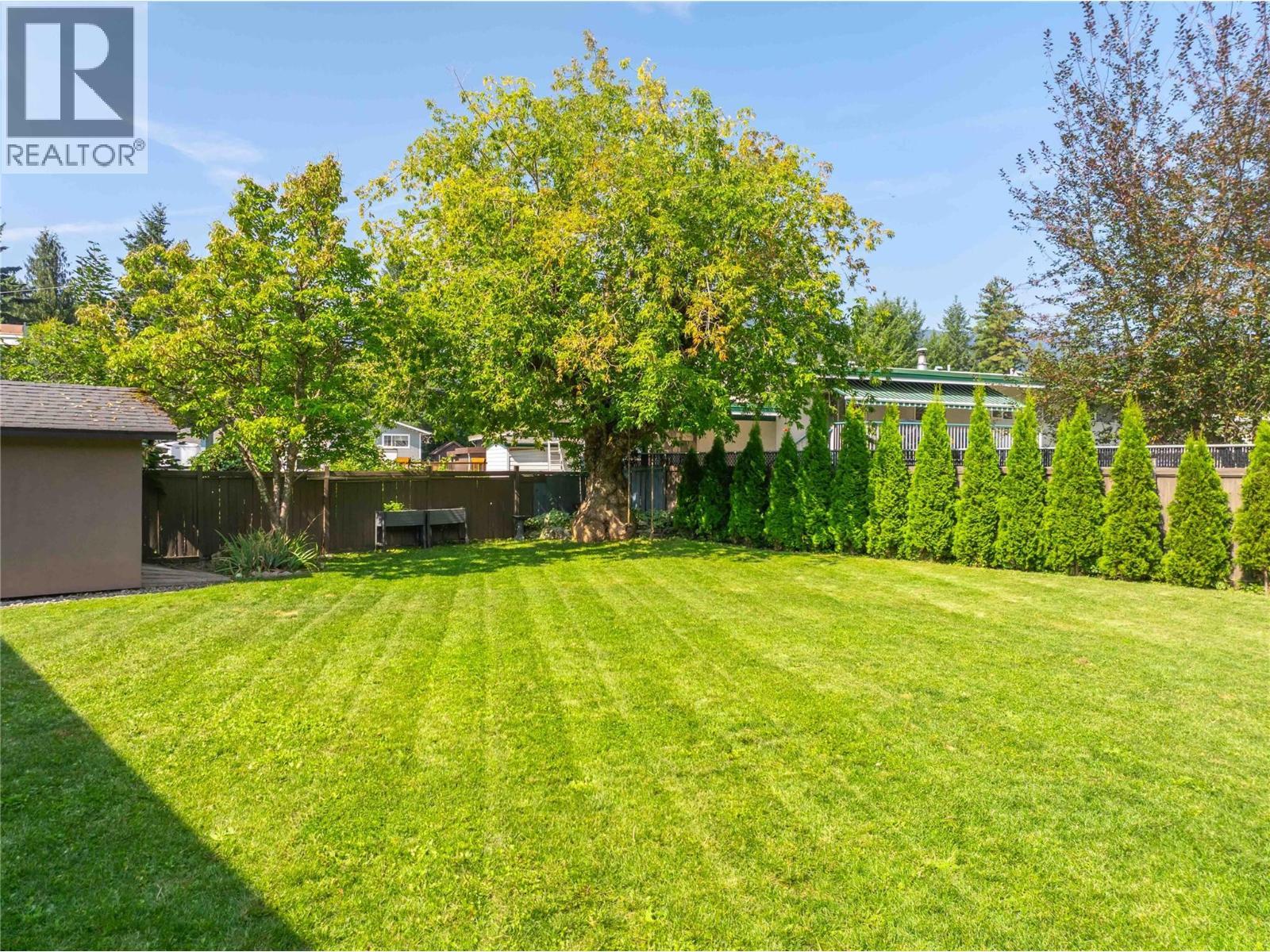 1824 Colbeck Road, Revelstoke, BC - Outdoor