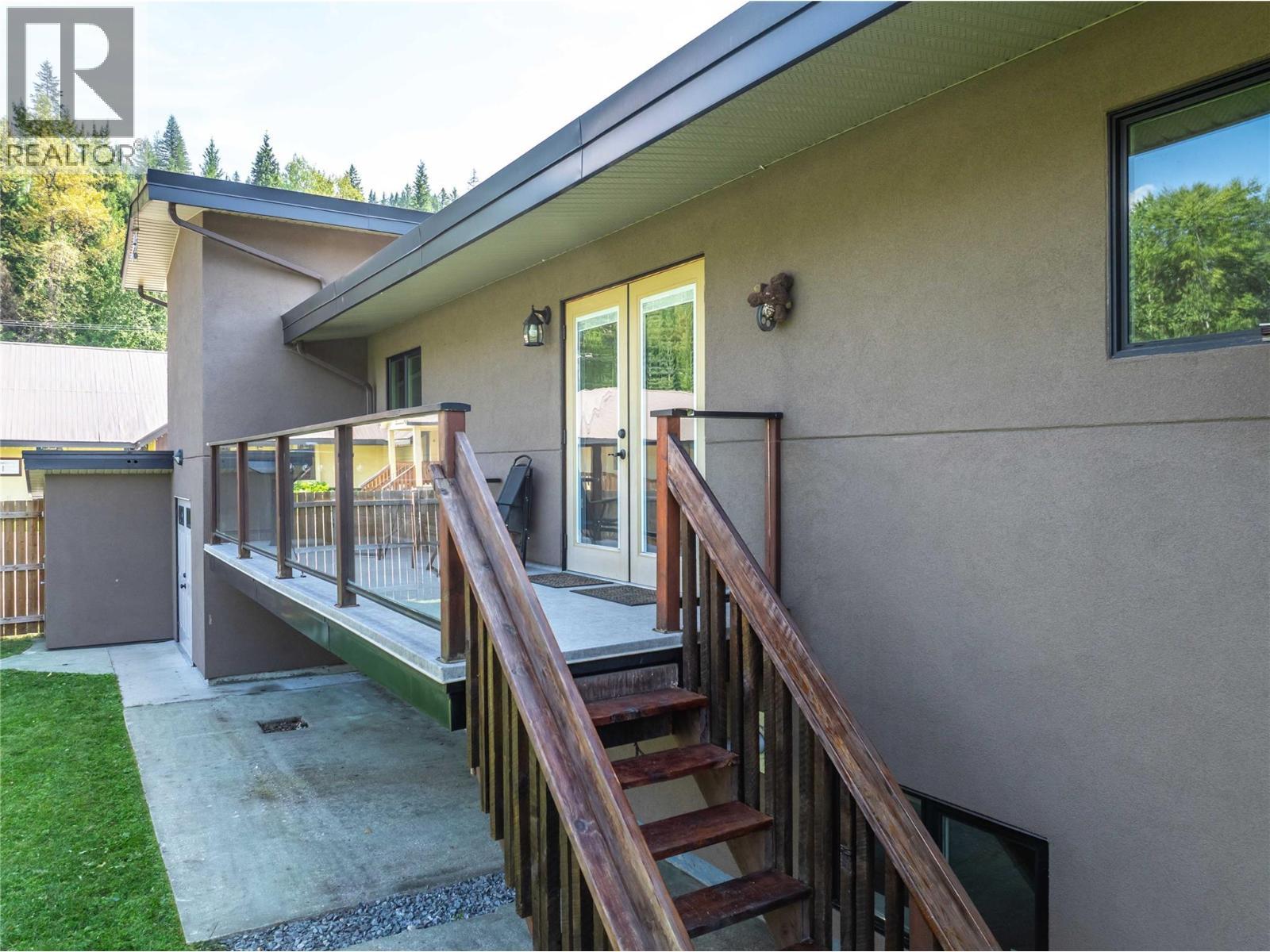 1824 Colbeck Road, Revelstoke, BC - Outdoor With Deck Patio Veranda With Exterior