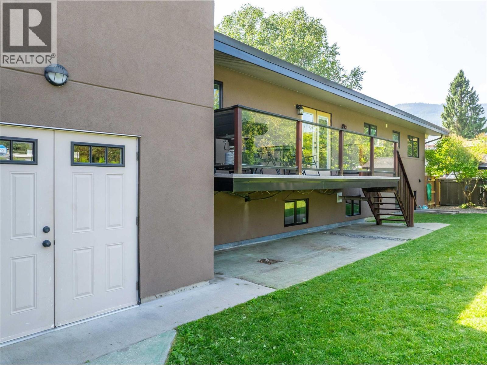 1824 Colbeck Road, Revelstoke, BC - Outdoor With Exterior