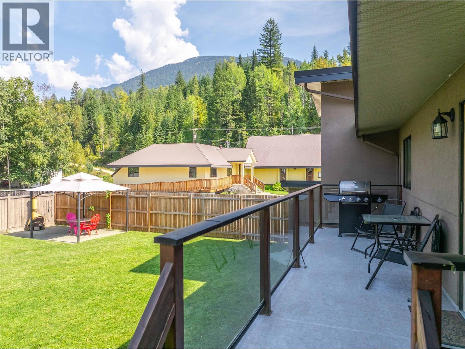 1824 Colbeck Road, Revelstoke, BC - Outdoor With Deck Patio Veranda