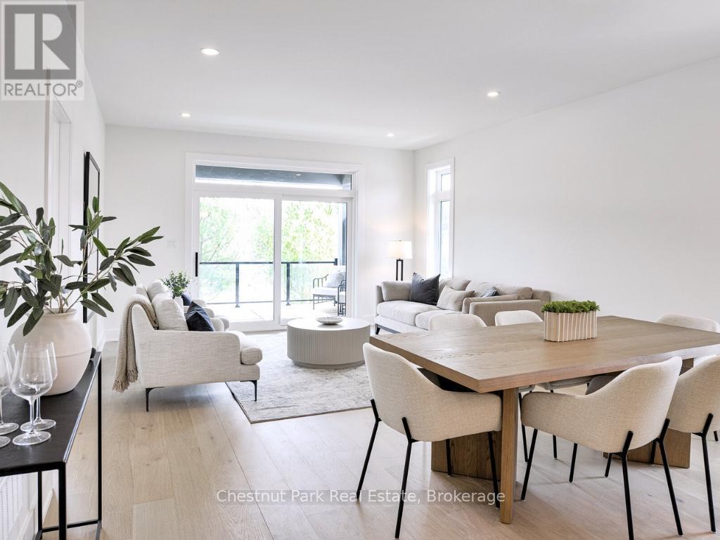 2 Black Spruce Street, Huntsville (Chaffey), ON - Indoor