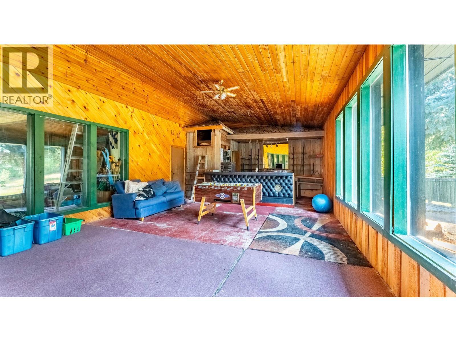 4580 44Th Street, Canyon, BC - Photo Showing Other Room