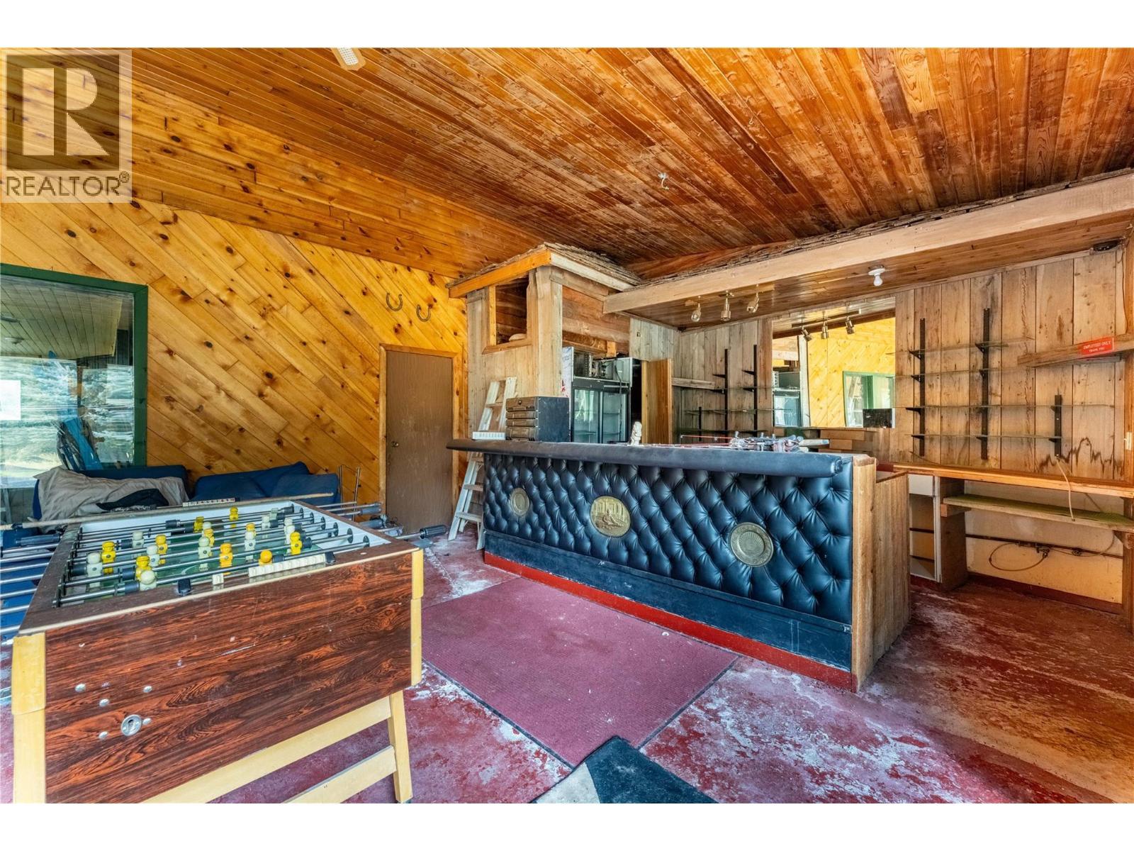 4580 44Th Street, Canyon, BC - Indoor