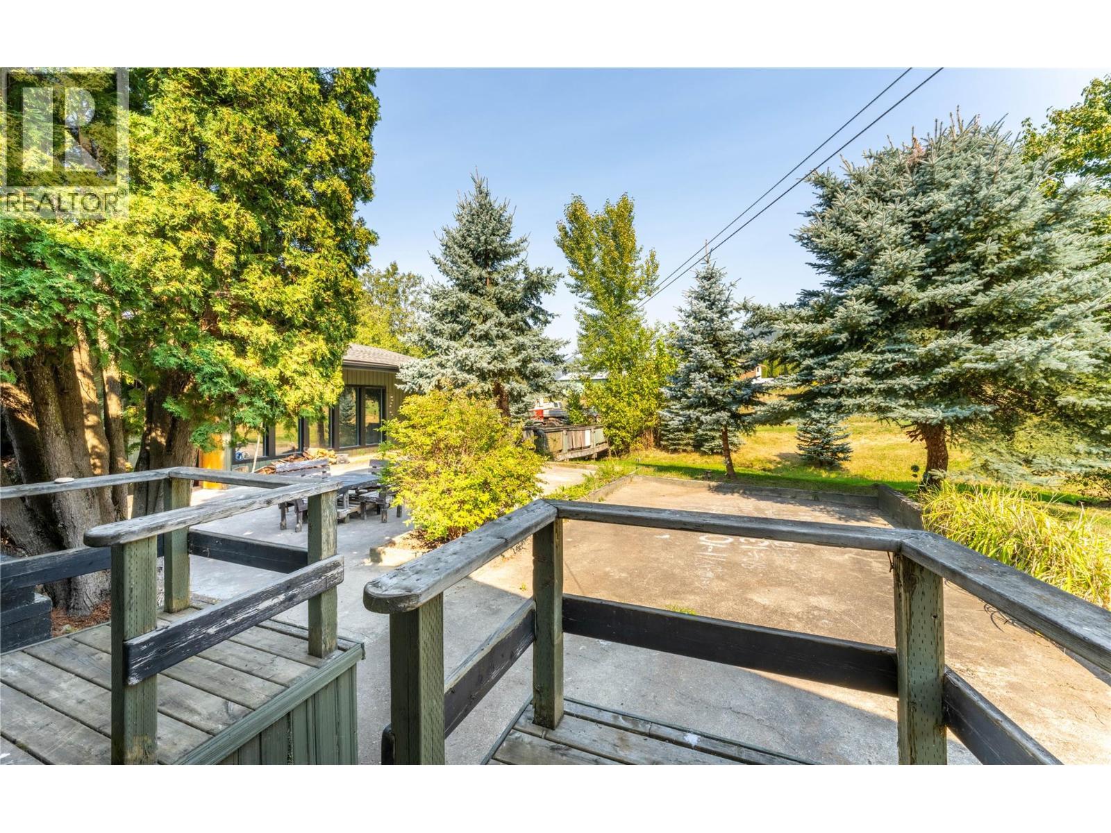 4580 44Th Street, Canyon, BC - Outdoor With Balcony