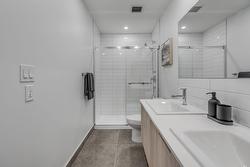 Salle de bains attenante à la CCP -