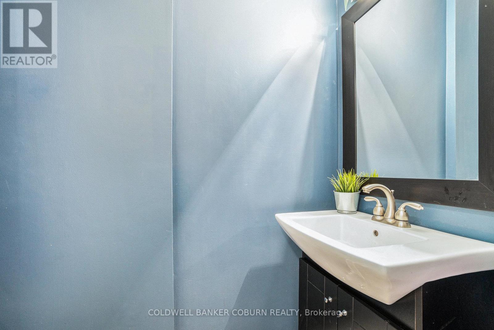 52 Blackdome Crescent, Ottawa, ON - Indoor Photo Showing Bathroom