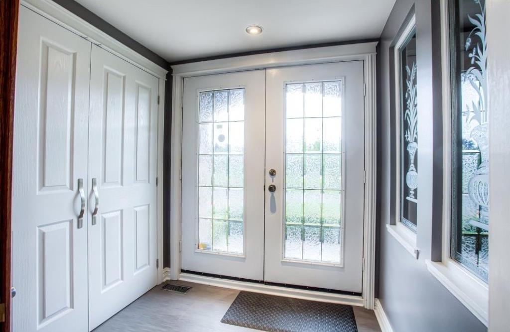 Hall d'entrée/Vestibule - 610 Rue Des Vignobles, Rosemère, QC - Indoor Photo Showing Other Room