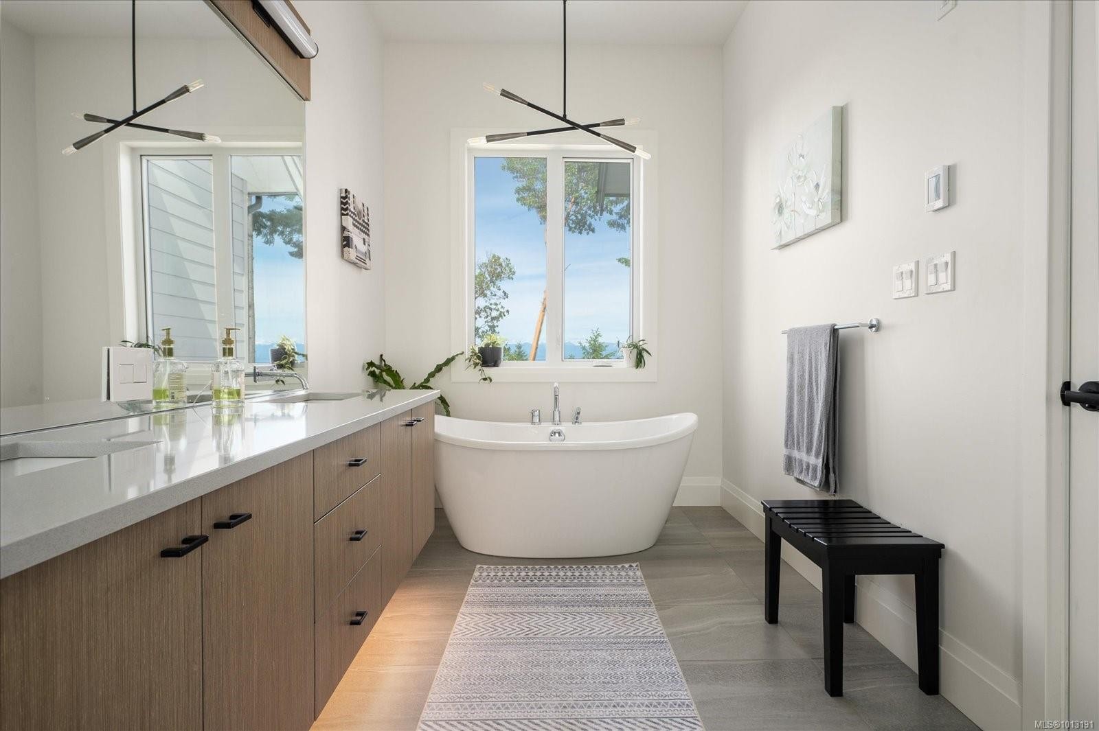 7336 High Ridge Cres, Lantzville, BC