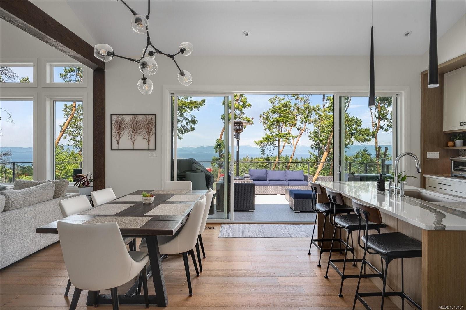 7336 High Ridge Cres, Lantzville, BC