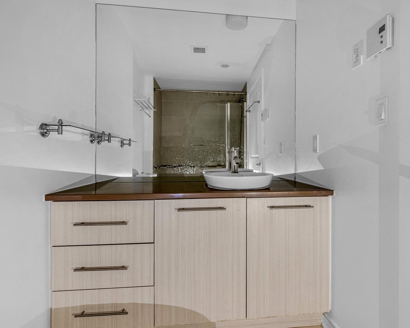 Salle de bains - 318-1248 Av. De L'Hôtel-De-Ville, Montréal (Ville-Marie), QC - Indoor Photo Showing Bathroom