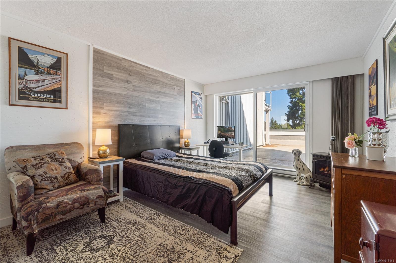 302-3555 Outrigger Rd, Nanoose Bay, BC - Indoor Photo Showing Bedroom