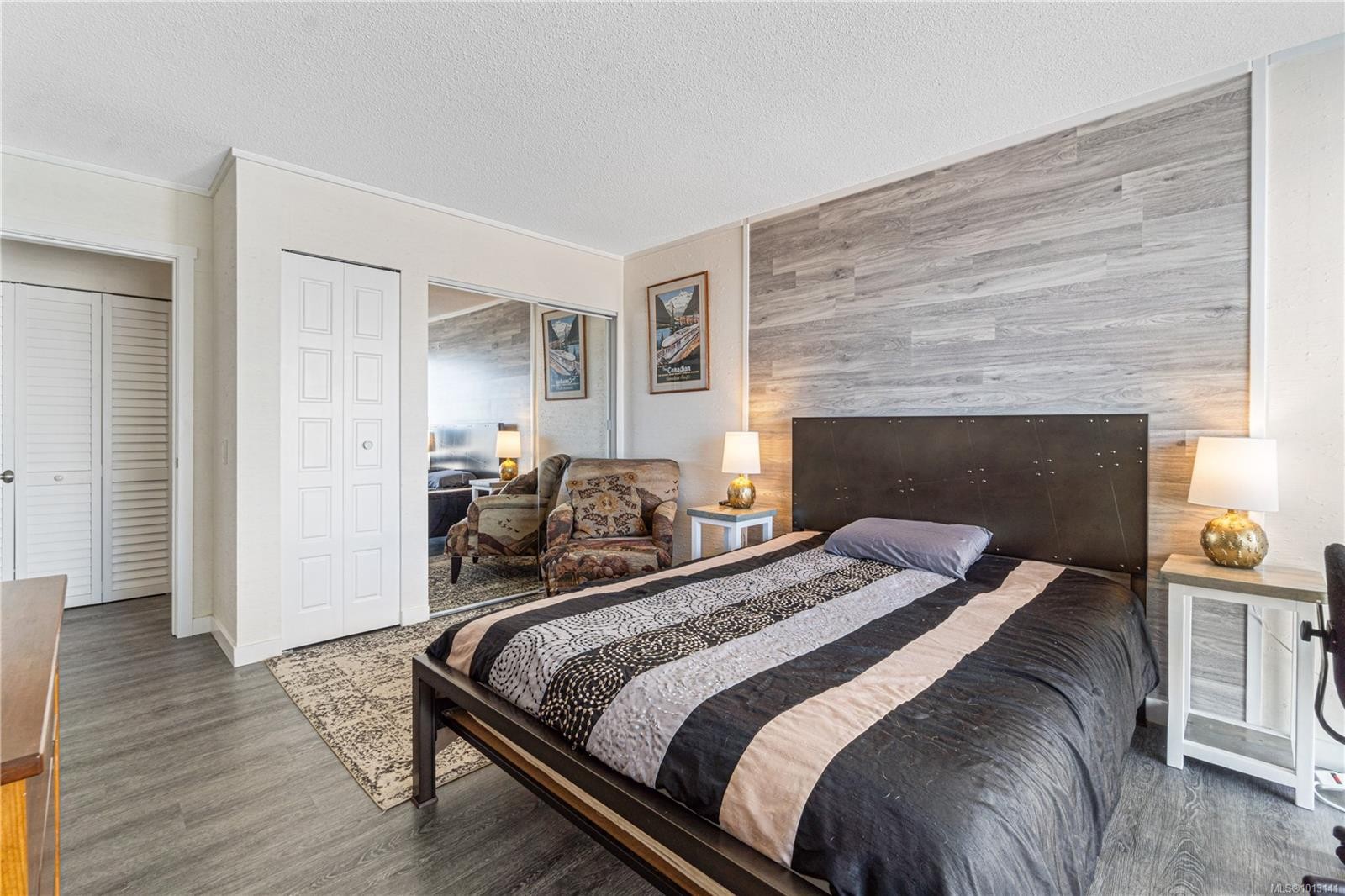 302-3555 Outrigger Rd, Nanoose Bay, BC - Indoor Photo Showing Bedroom