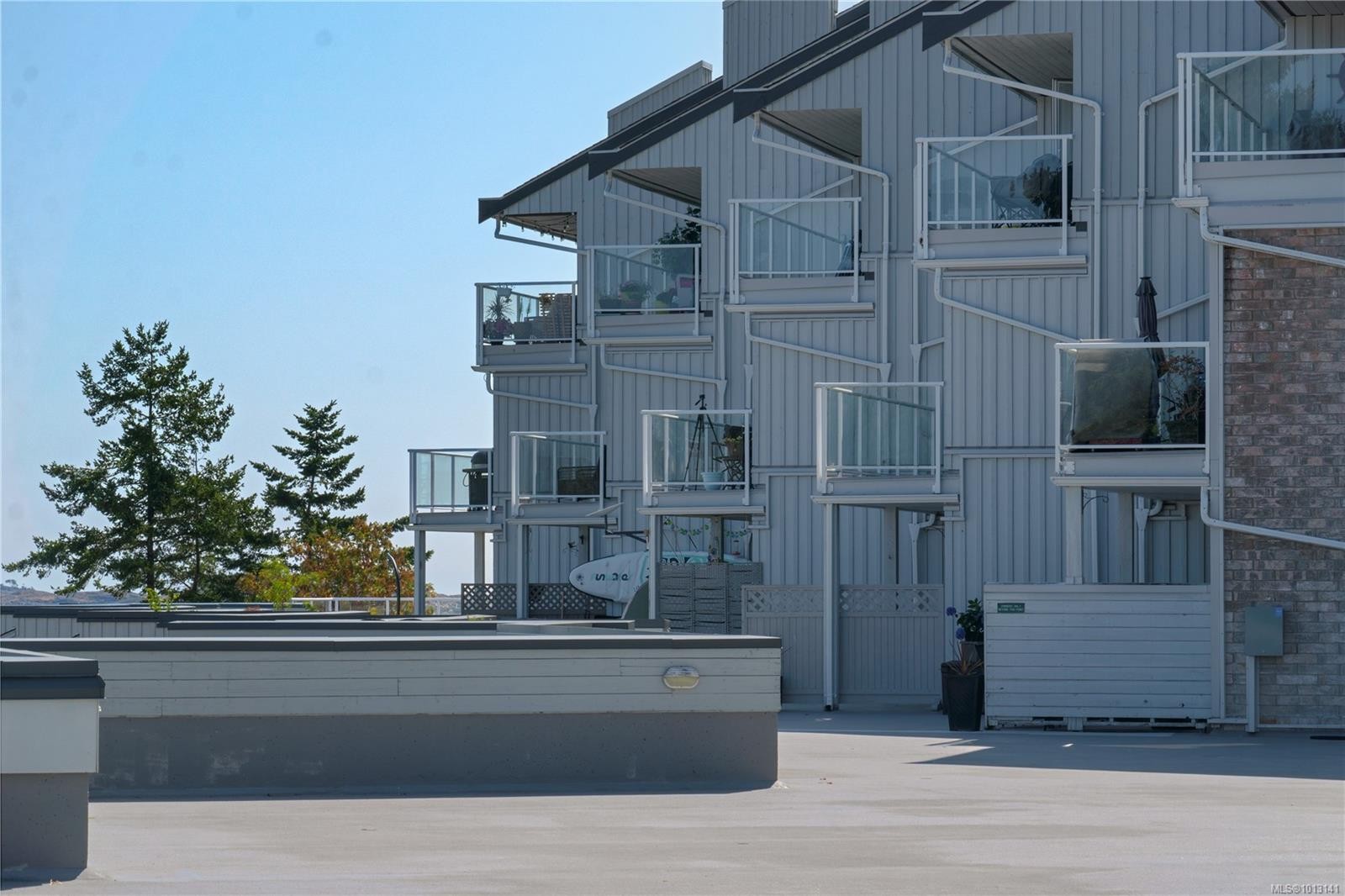 302-3555 Outrigger Rd, Nanoose Bay, BC - Outdoor