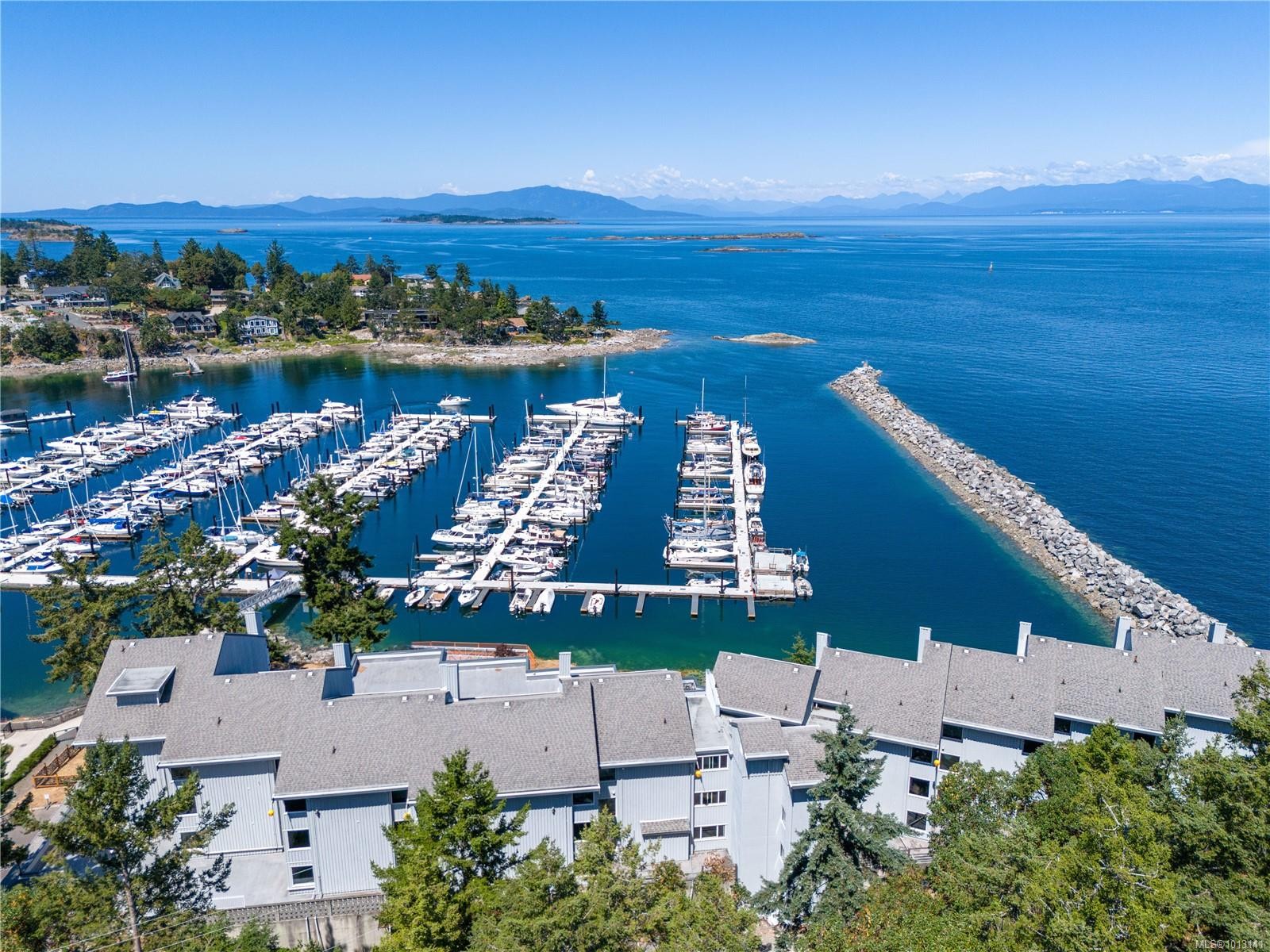302-3555 Outrigger Rd, Nanoose Bay, BC - Outdoor With Body Of Water With View