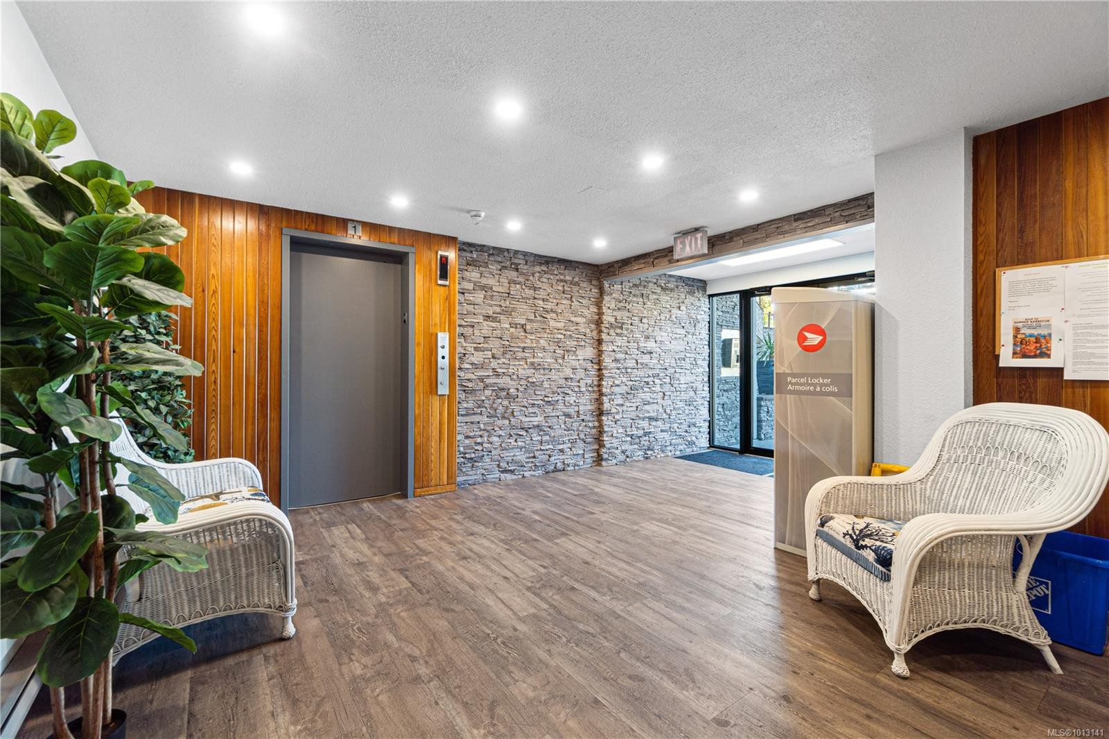 302-3555 Outrigger Rd, Nanoose Bay, BC - Indoor