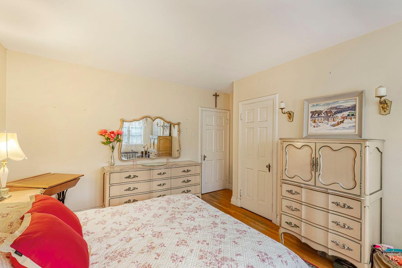 Primary bedroom - 528 Av. Berwick, Mont-Royal, QC - Indoor Photo Showing Bedroom