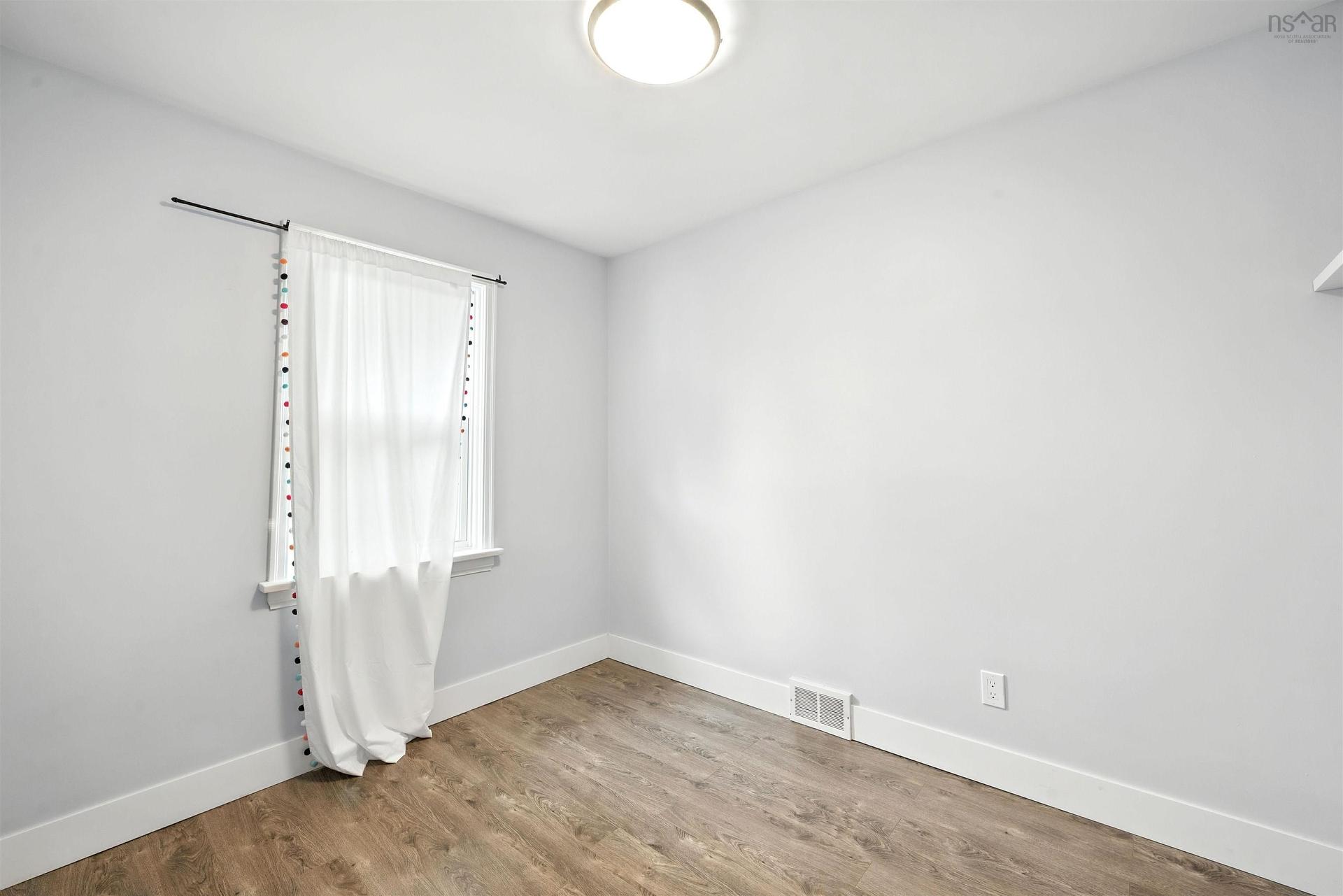 81 Adelaide Avenue, Fairview, NS