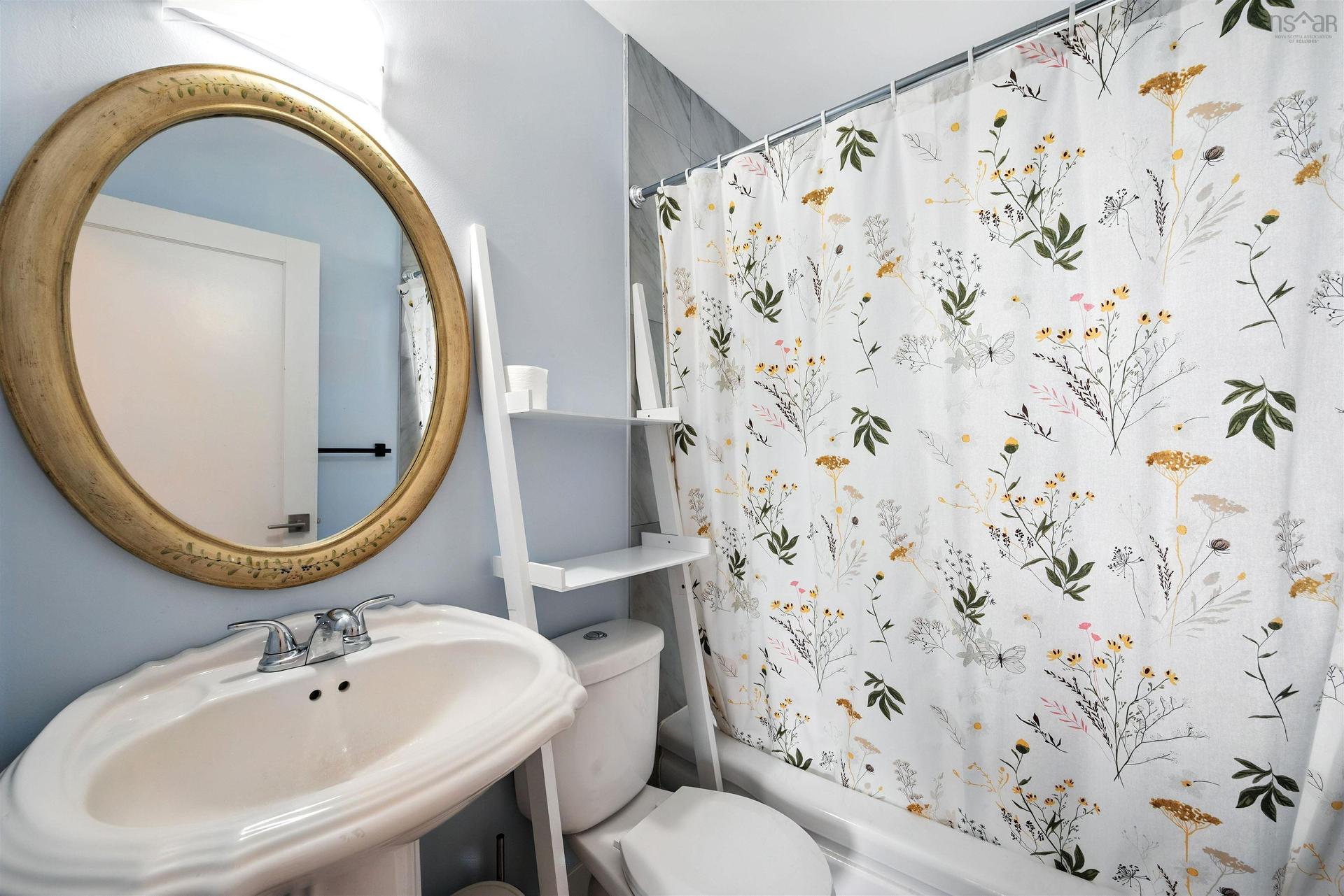 81 Adelaide Avenue, Fairview, NS