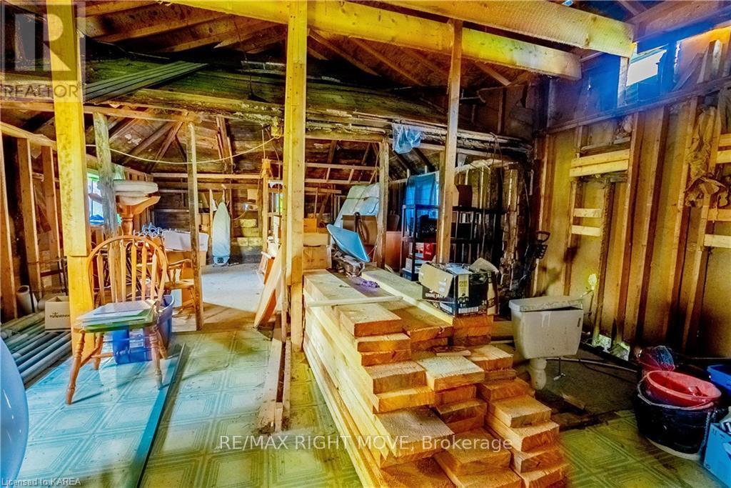 103 Bay Street, Leeds And The Thousand Islands, ON - Indoor