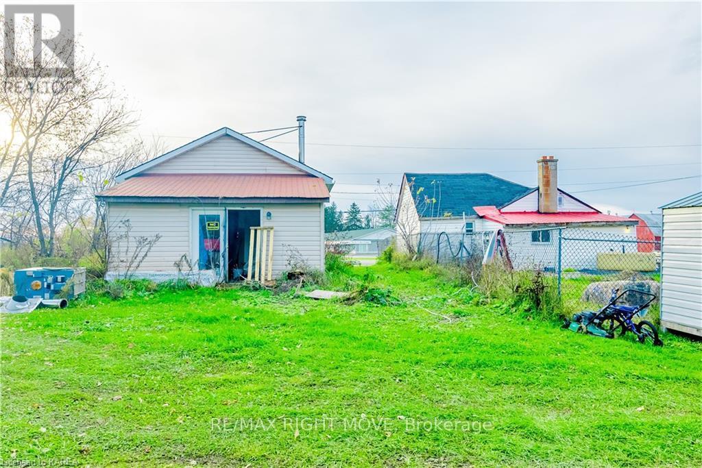 103 Bay Street, Leeds And The Thousand Islands, ON - Outdoor