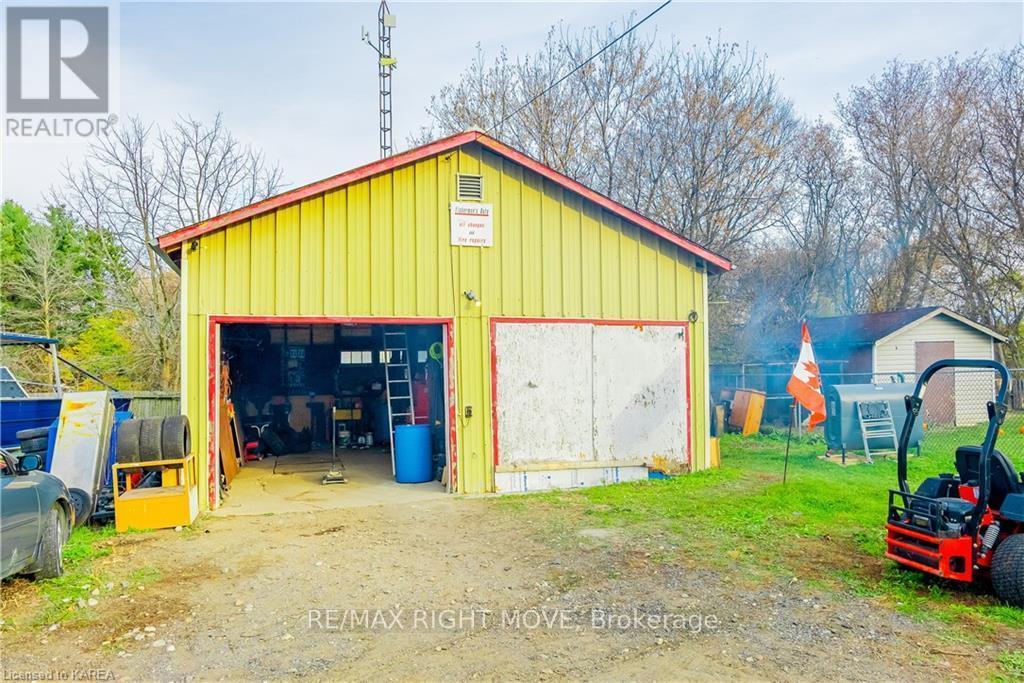 103 Bay Street, Leeds And The Thousand Islands, ON - Outdoor