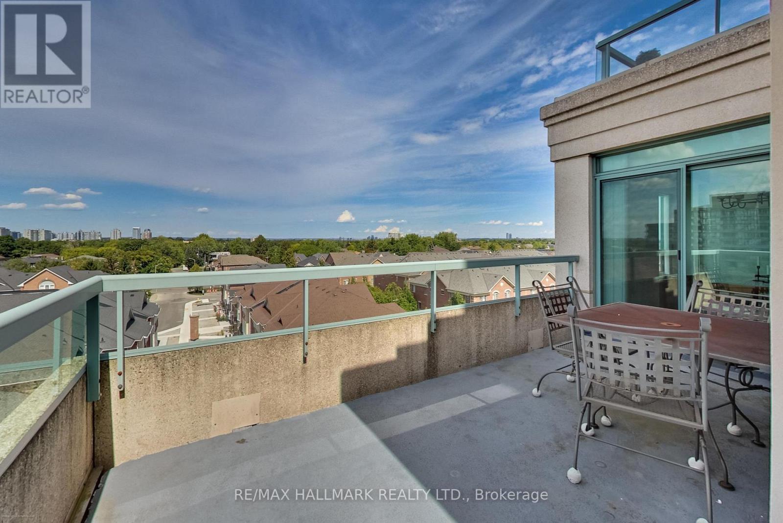 Gym - 702 - 5 Emerald Lane, Vaughan, ON - Outdoor