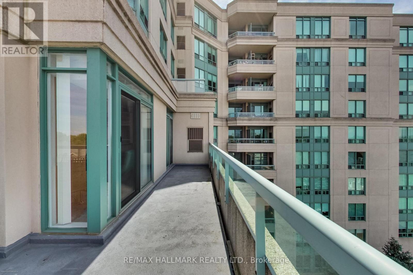 702 - 5 Emerald Lane, Vaughan, ON - Outdoor With Balcony
